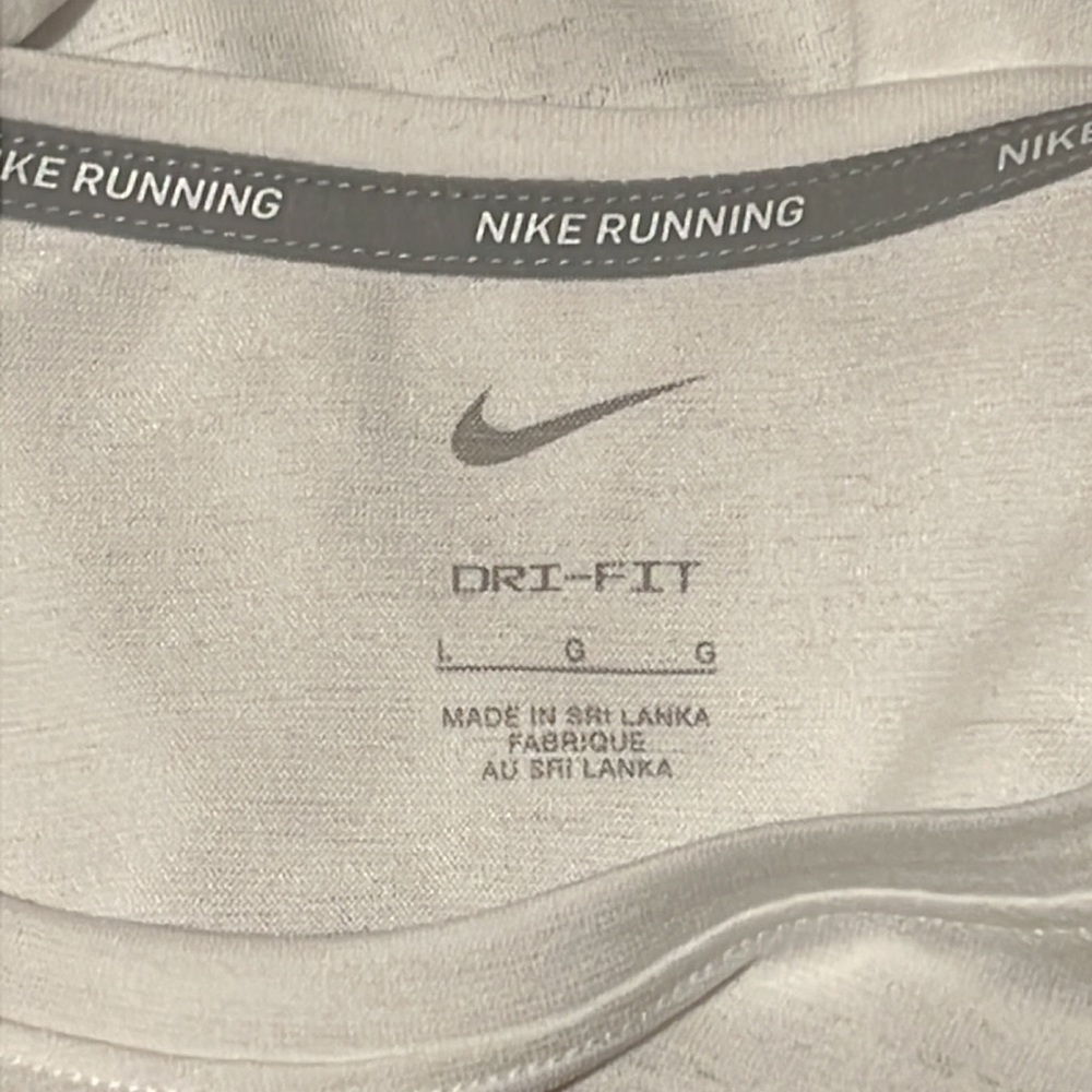 NWT Men's Nike Dri-FIT Miler NYC Running Shirt, White, L DN7509 100 - Picture 3 of 6